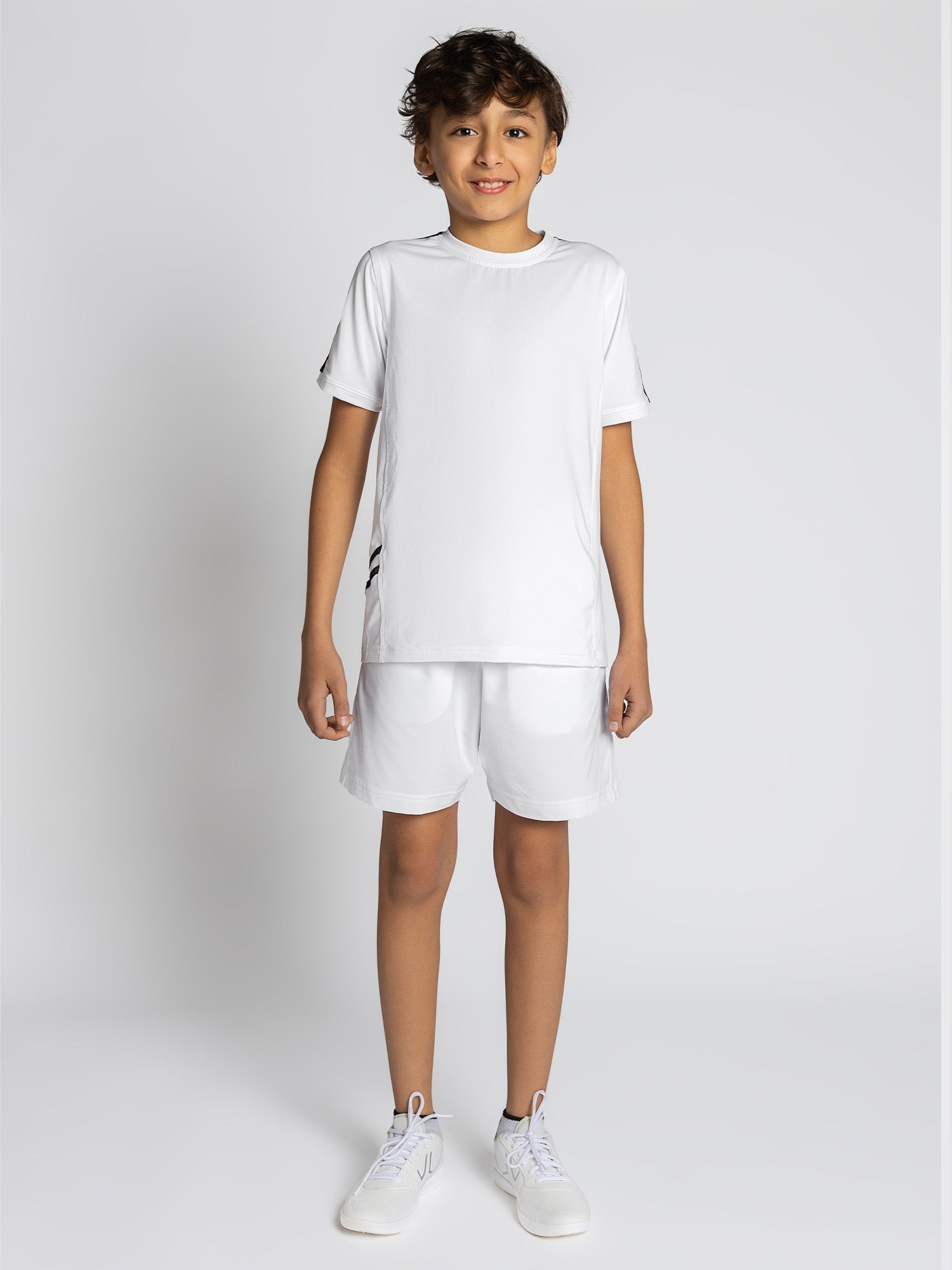 Boys Classic Tennis Short	/ White
