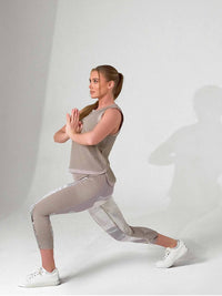 LATTE PRINT ELLE CAPRI | Performance Compression Leggings with Pockets