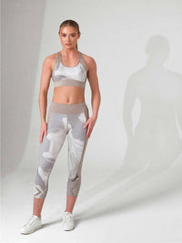 LATTE PRINT ELLE CAPRI | Performance Compression Leggings with Pockets