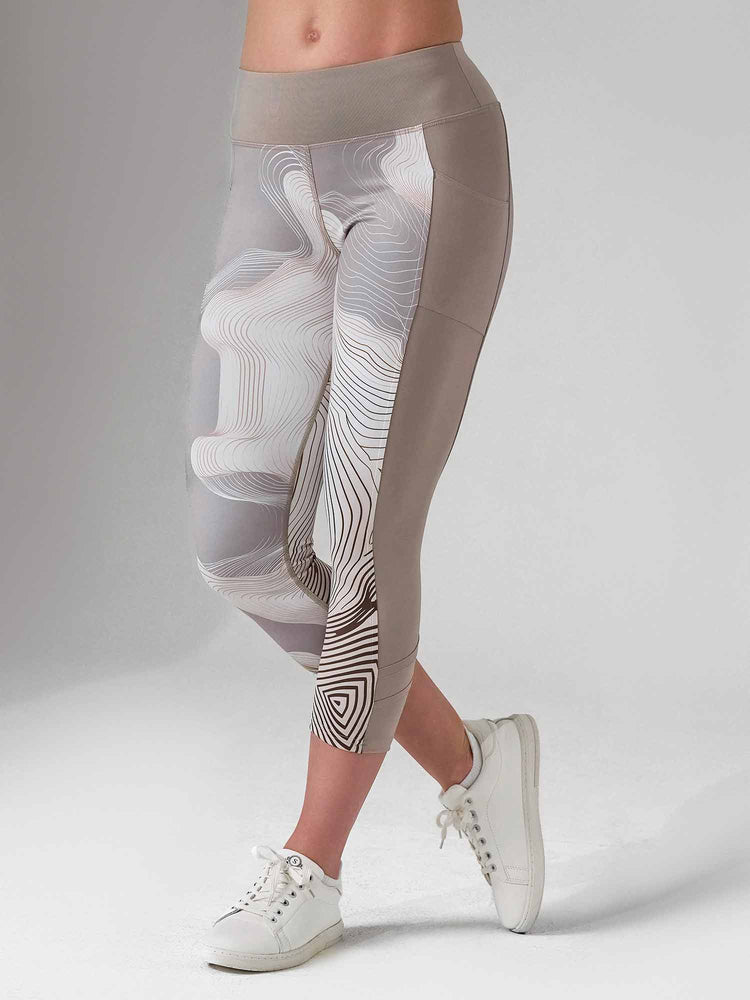 LATTE PRINT ELLE CAPRI | Performance Compression Leggings with Pockets - inPhorm NYCLATTE PRINT